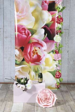 Deco sets LOVE