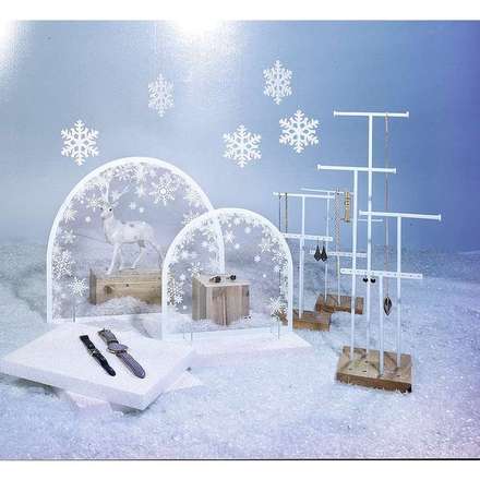 Jeweller Winter