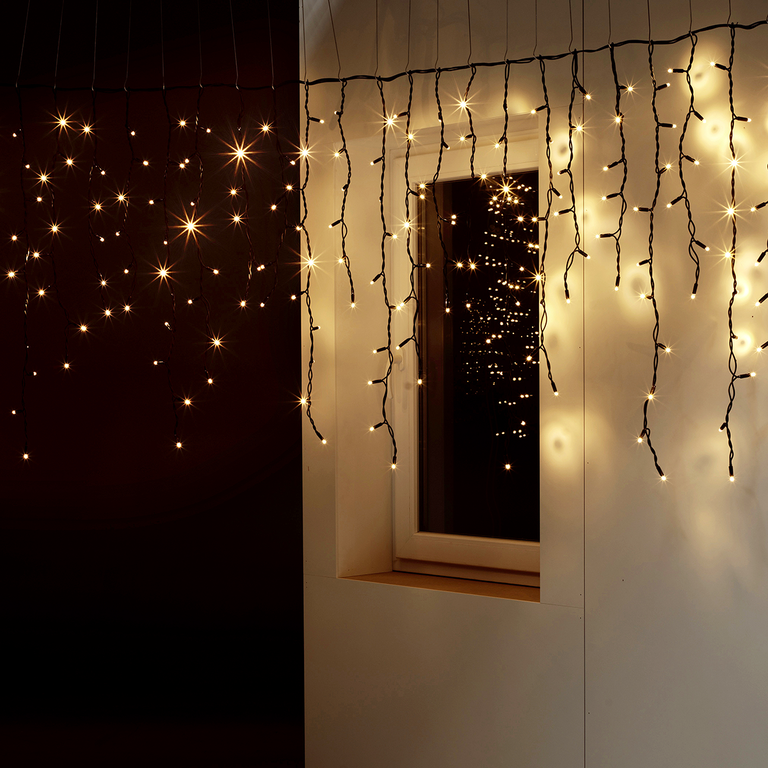 "Icicle-Light 300cmW 60/80/100cmL IP44 warm/white 240 LED with black cable 3 W"