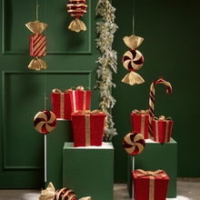 HW25 20_Rote_Geschenke_und_BonBons_1.jpeg