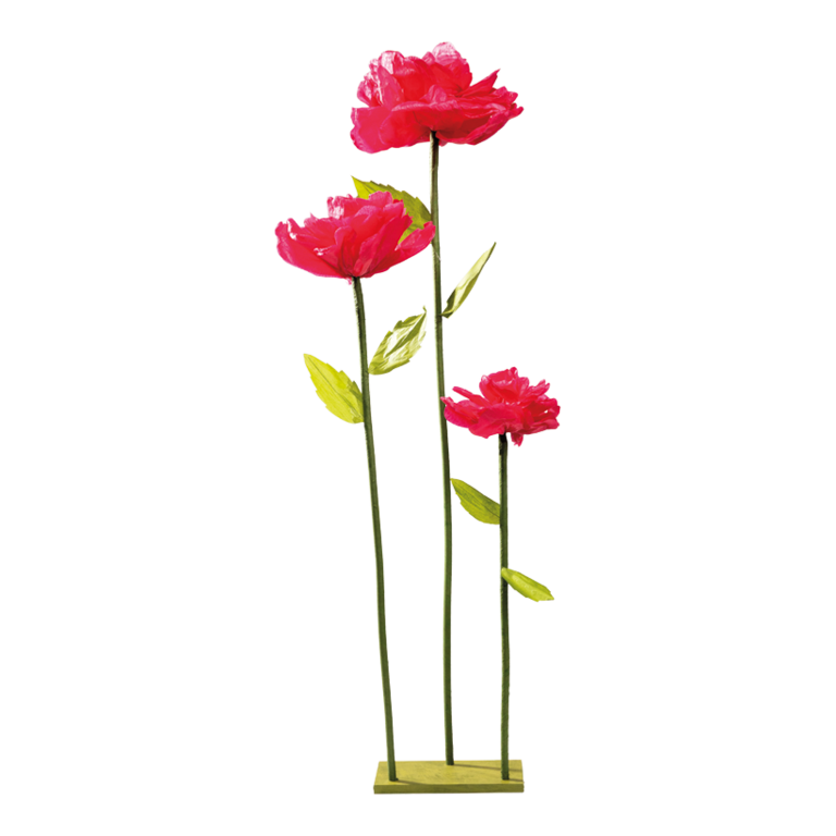 Roses on wooden base